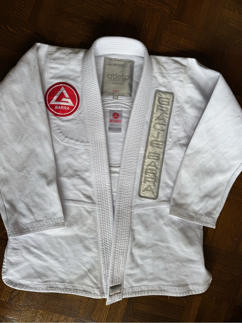 Adult A0 White Brazilian Jiu-Jitsu Gi Jacket with Gracie Barra competition Gi